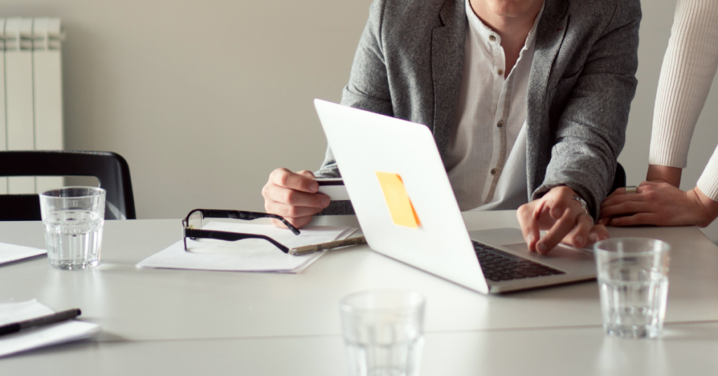 How Time Pressure Changes Law Firm Hiring Behaviour